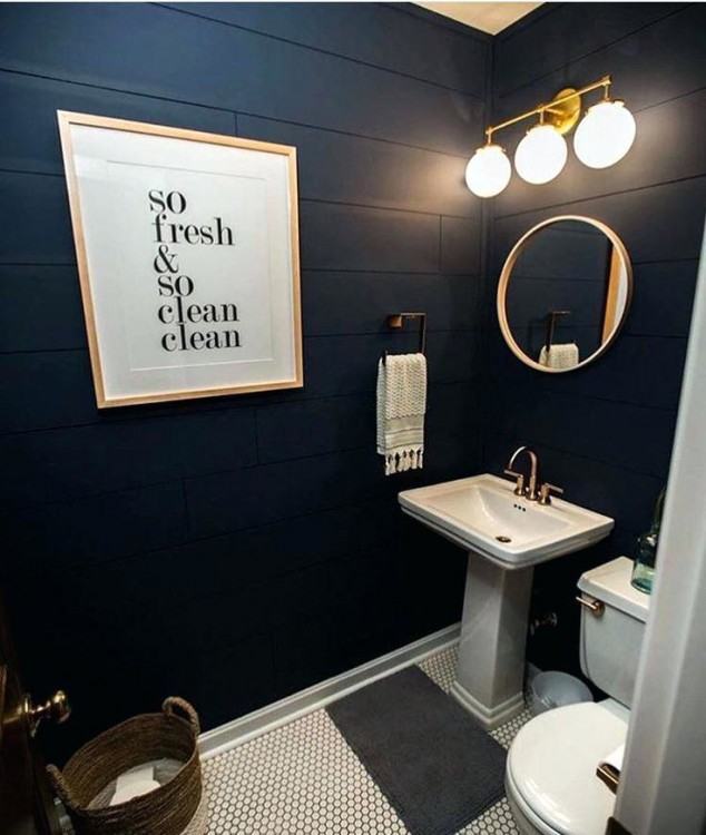 blue bathroom decor