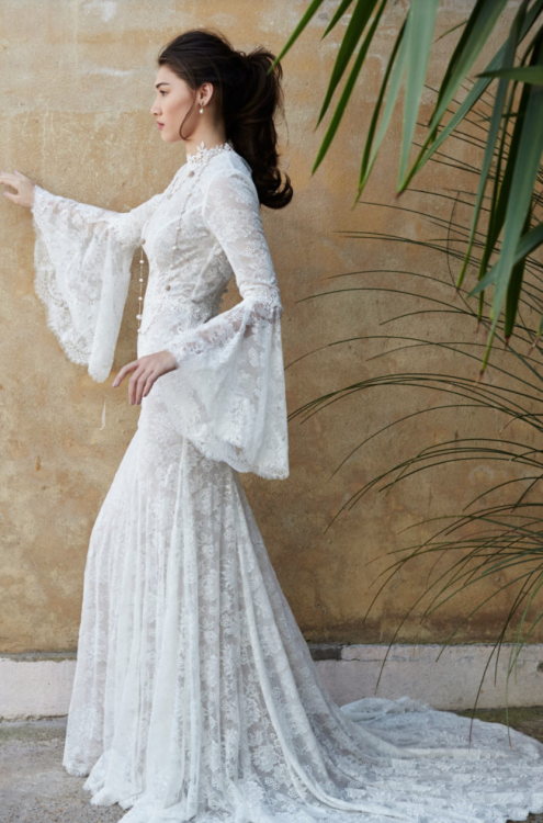 Have a glance at our ideas and suggestions regarding Pakistani Designer  dresses for the wedding and party wear