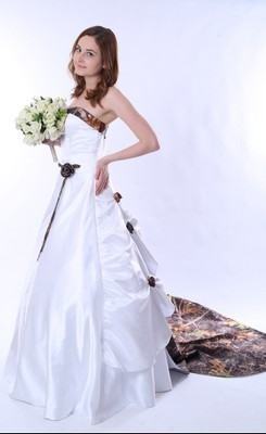 Discount 2018 New Camo Wedding Dresses With Appliques Ball Gown Long Camouflage  Wedding Party Dress Bridal Gowns Romantic Lace Wedding Dresses Wedding Dress