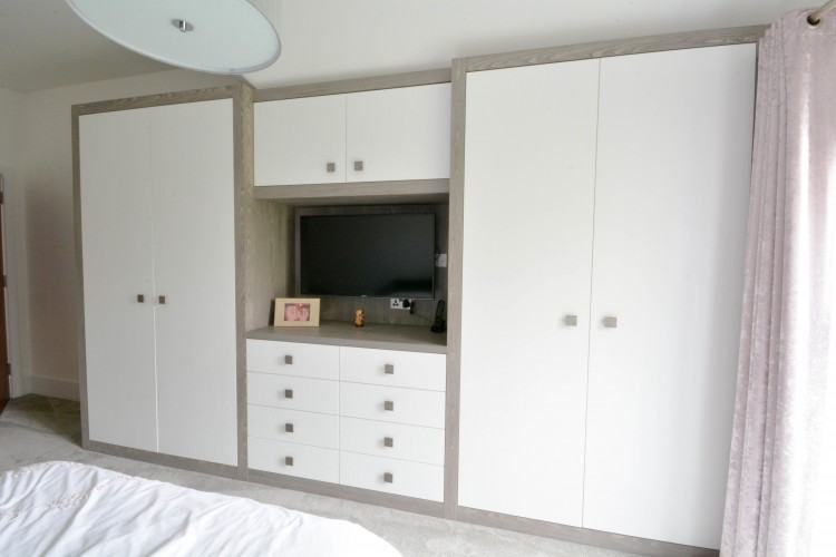 Fitted bedroom furniture London