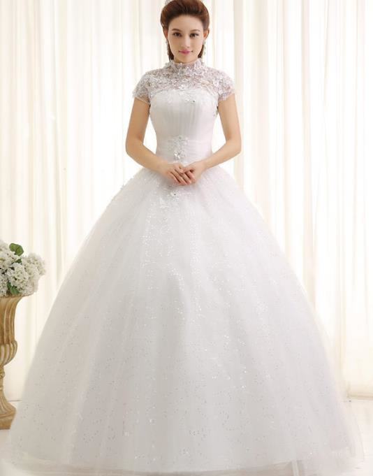 From the stylized  outline of the Empire style, and sprinkled with flowers, chiffon or organza  tulle